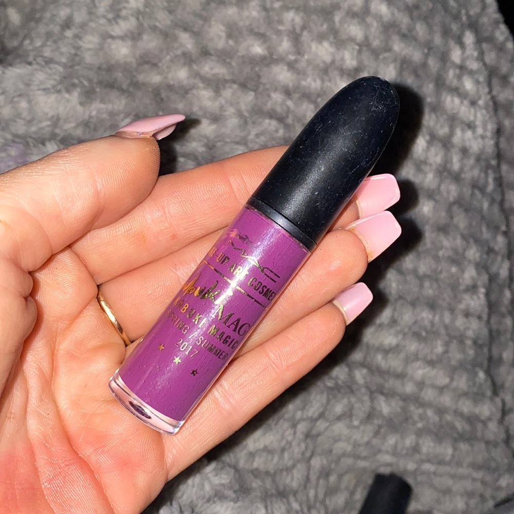 Mac cosmetics kabuki magic